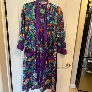 Victoria’s Secret Gold Label Vintage Floral Robe. Size medium